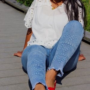 Light wash skinny Jeans. Ankle flare